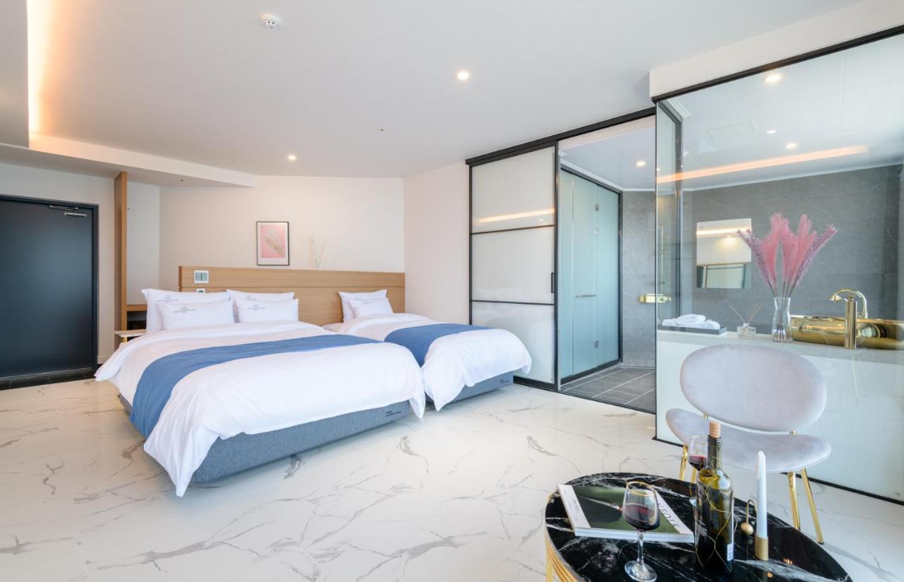 Hotel Mer Bleue Jeju Eksteriør billede