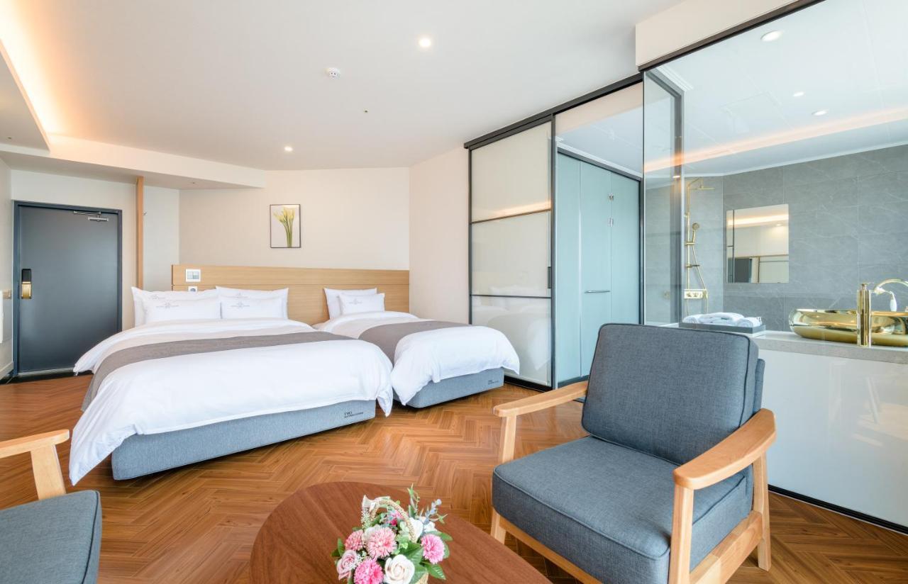 Hotel Mer Bleue Jeju Eksteriør billede