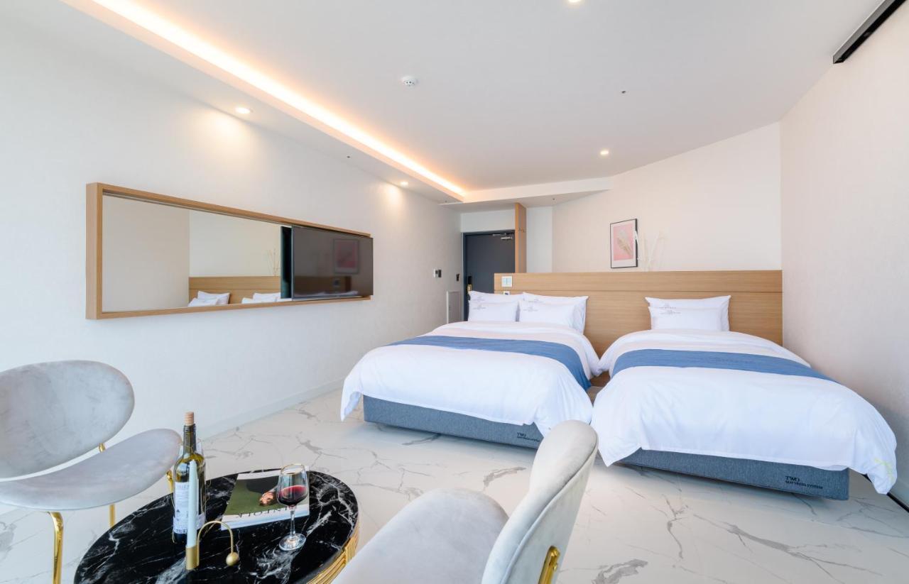 Hotel Mer Bleue Jeju Eksteriør billede